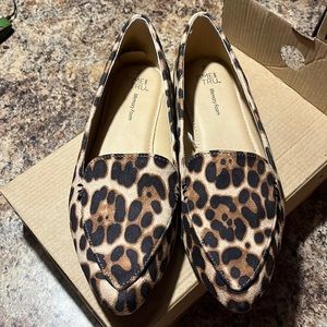 Leopard flat dress shoes